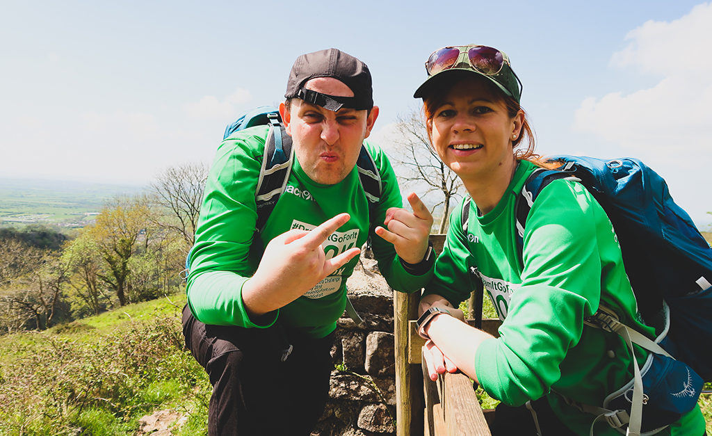 To my - Natalia i Dominik, podczas treningu do marszu długodystansowego na 100km w Cheddar